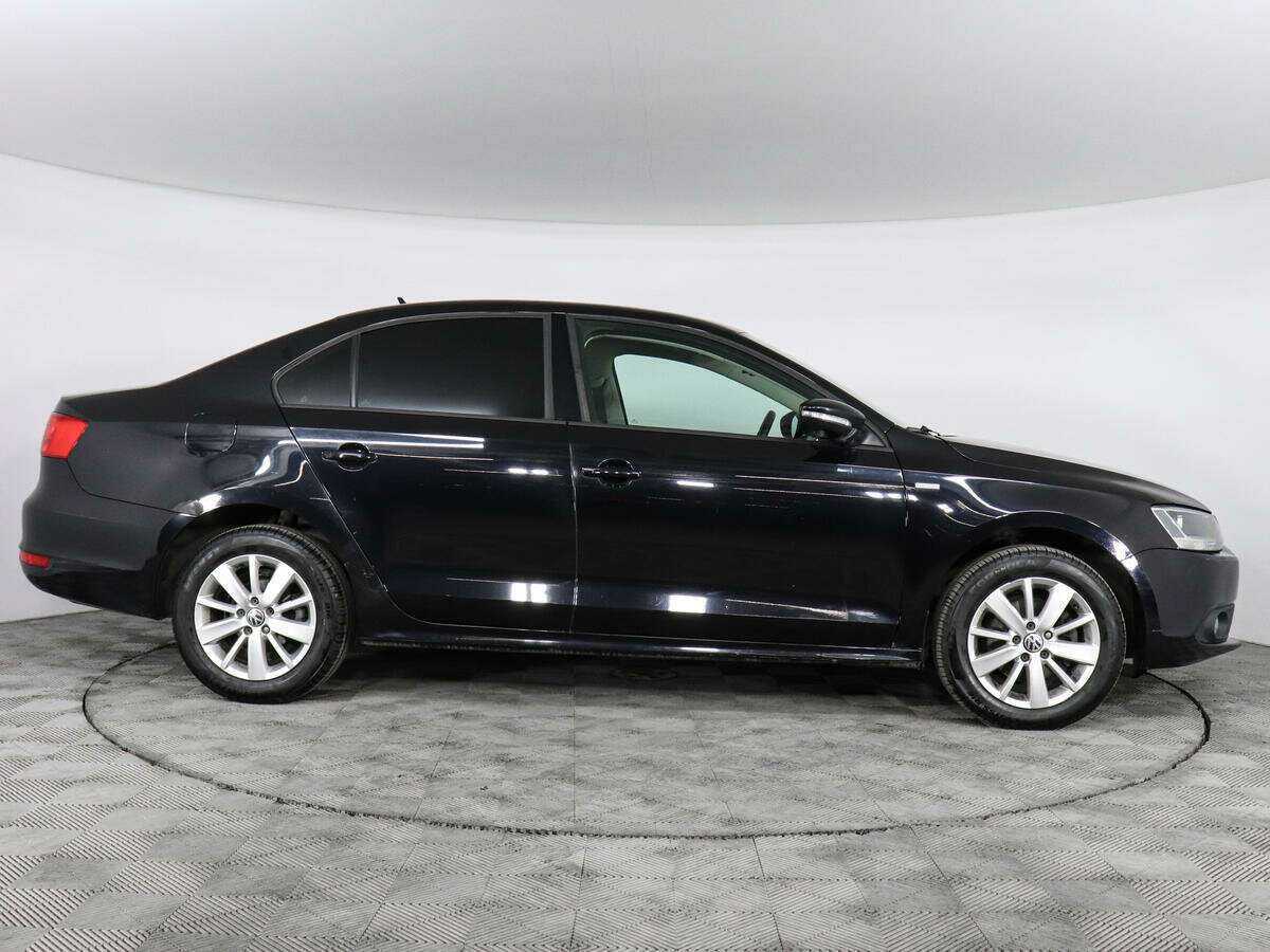 Купить Volkswagen Jetta с пробегом. Фото: #3