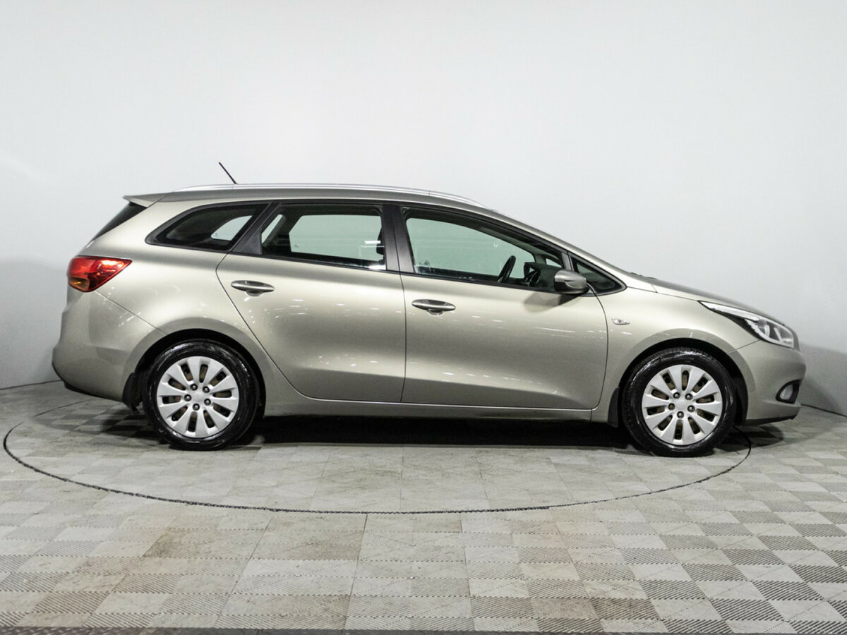 Купить Kia Ceed с пробегом. Фото: #3