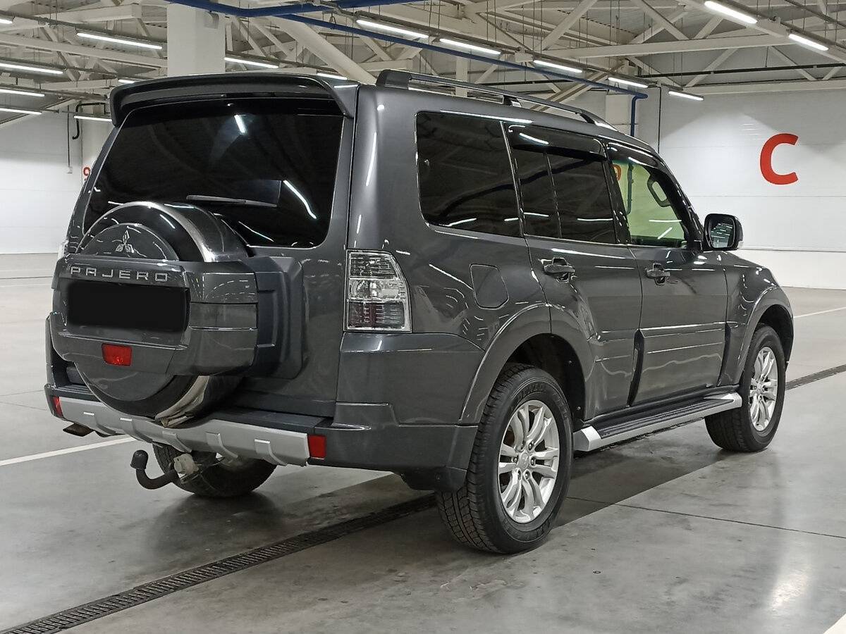 Купить Mitsubishi Pajero с пробегом. Фото: #4