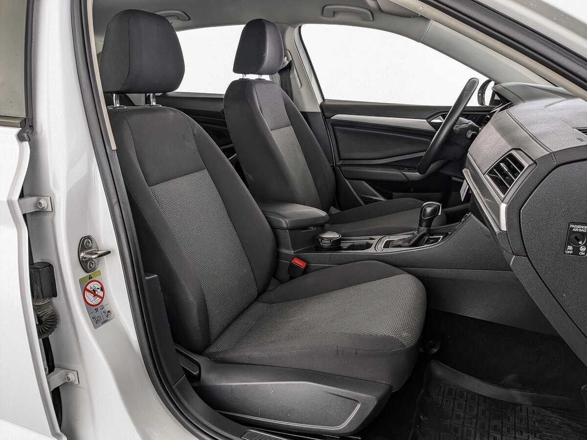 Купить Volkswagen Jetta с пробегом. Фото: #19