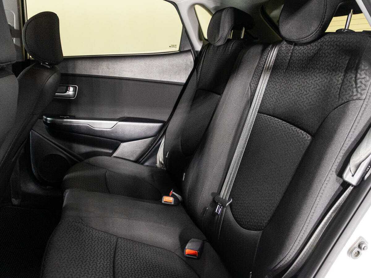 Купить Kia Rio с пробегом. Фото: #9