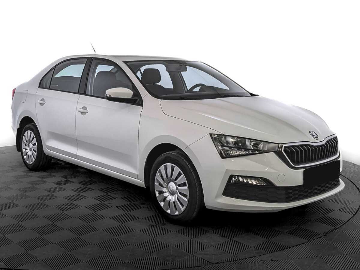 Купить Skoda Rapid с пробегом. Фото: #2