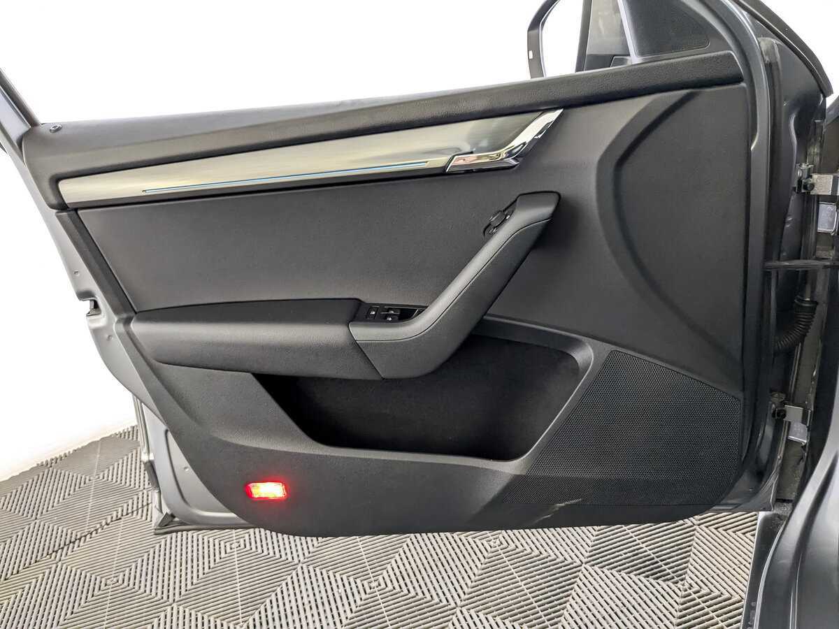 Купить Skoda Octavia с пробегом. Фото: #16