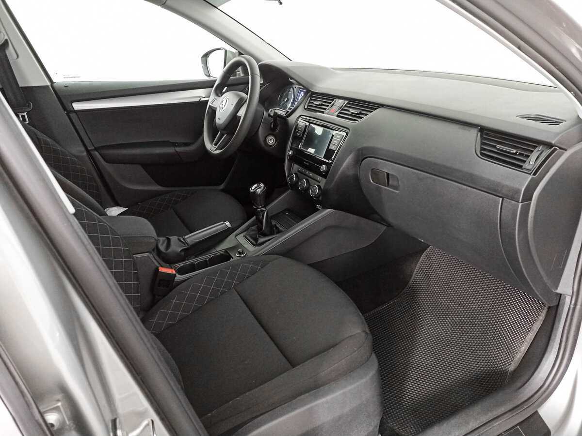 Купить Skoda Octavia с пробегом. Фото: #8