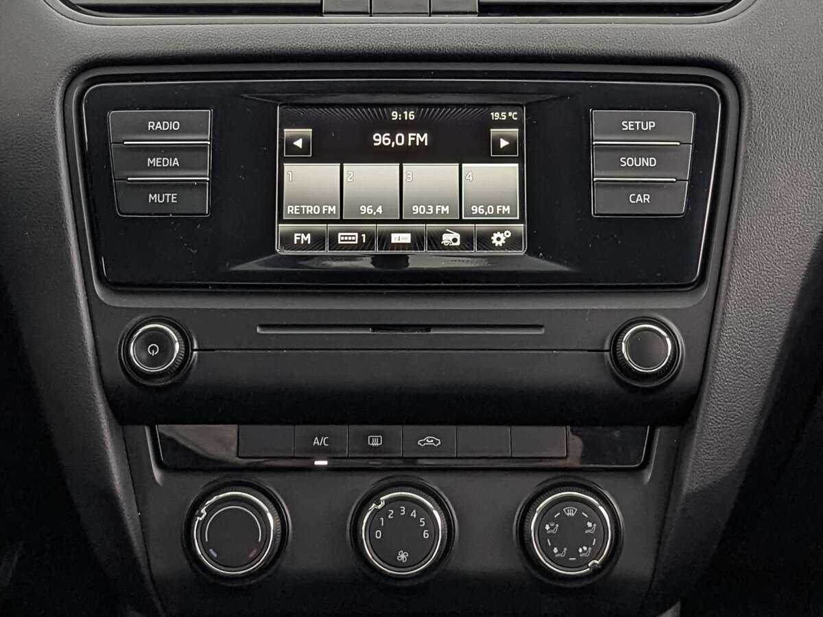 Купить Skoda Octavia с пробегом. Фото: #12