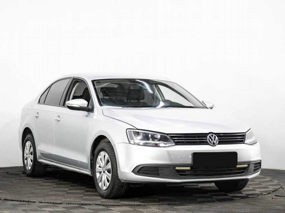 Купить Volkswagen Jetta с пробегом. Фото: #2