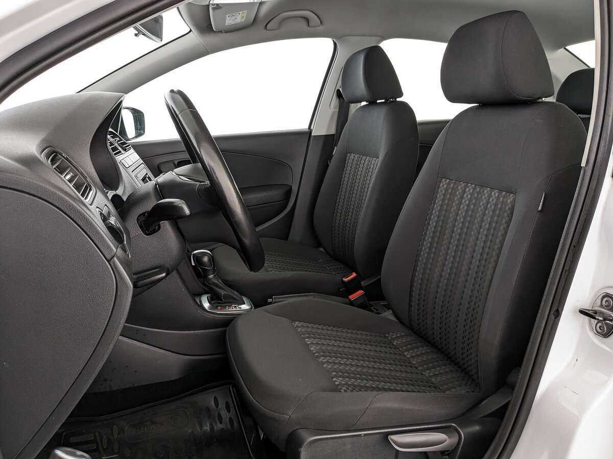 Купить Volkswagen Polo с пробегом. Фото: #18