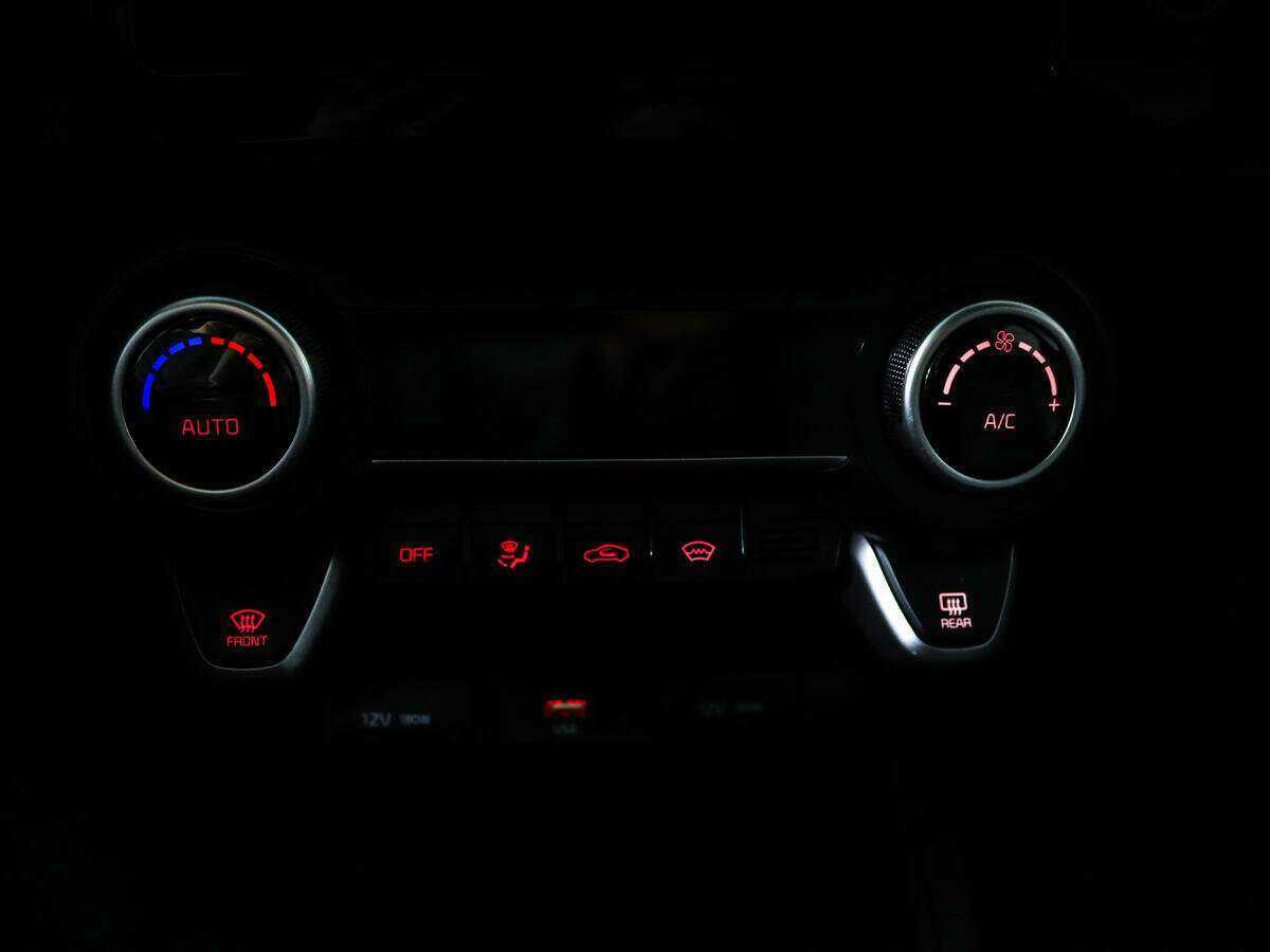 Купить Kia Rio с пробегом. Фото: #16