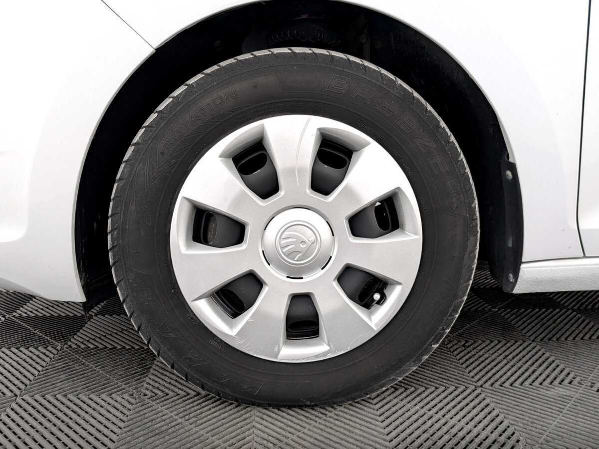 Купить Skoda Rapid с пробегом. Фото: #17