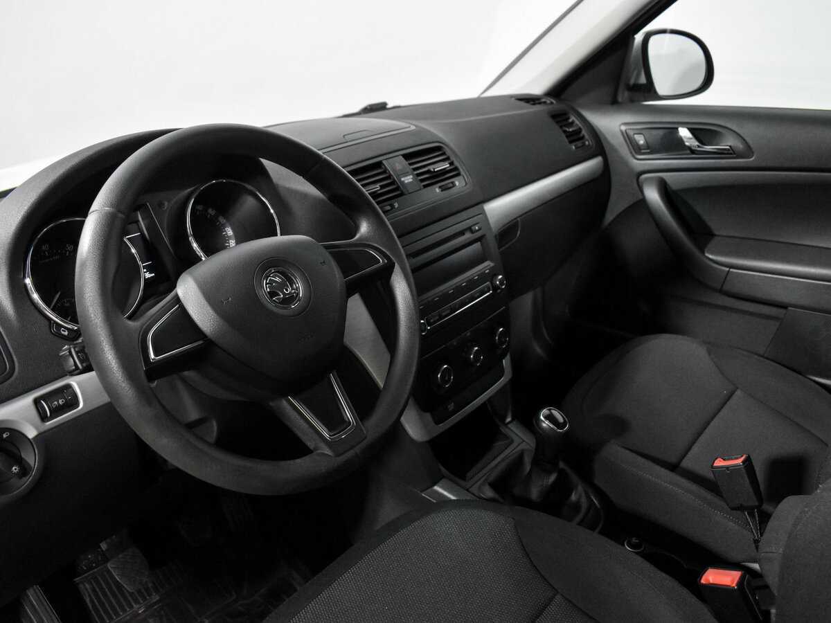 Купить Skoda Yeti с пробегом. Фото: #8