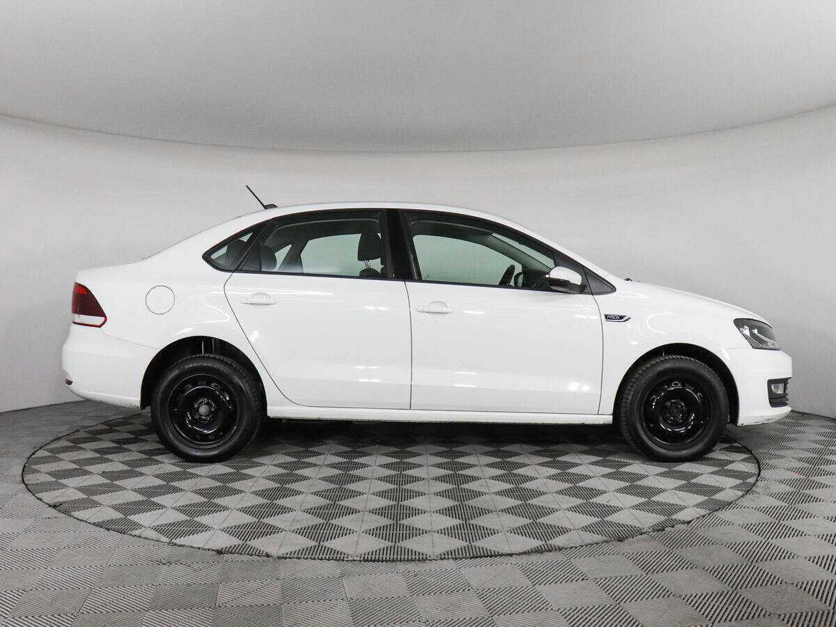 Купить Volkswagen Polo с пробегом. Фото: #3