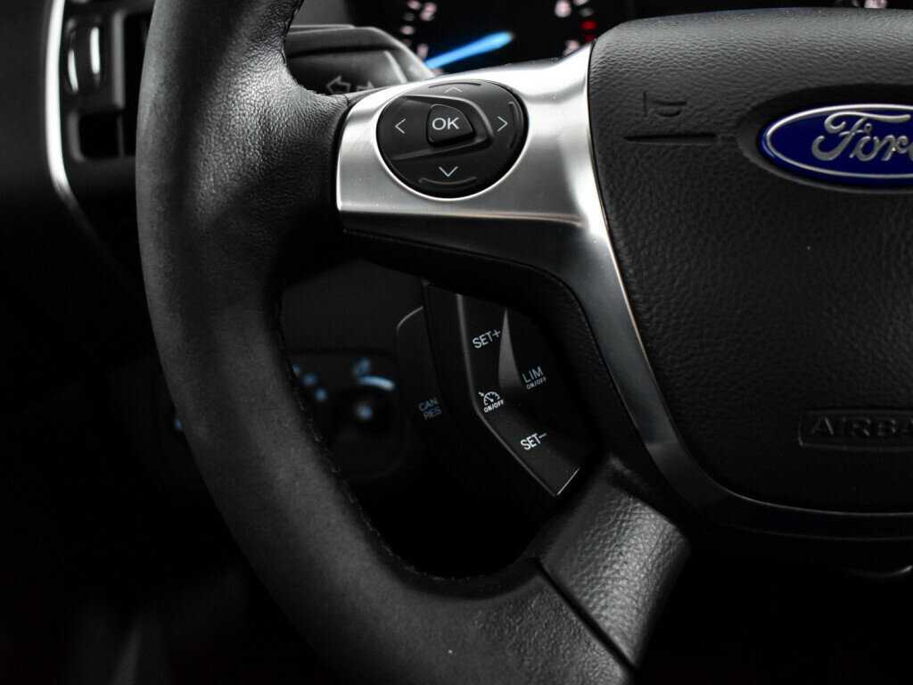 Купить Ford Kuga с пробегом. Фото: #17