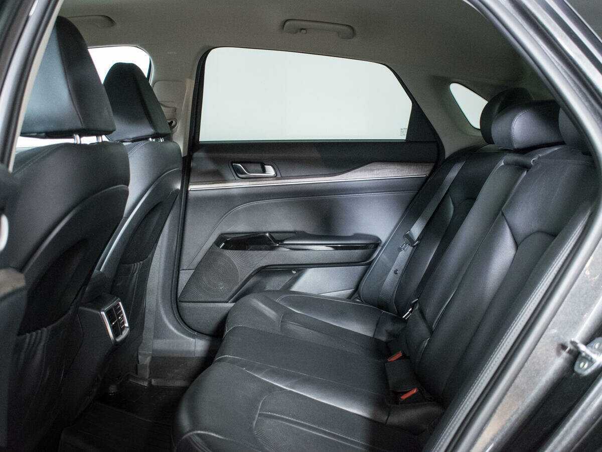 Купить Kia K5 с пробегом. Фото: #9