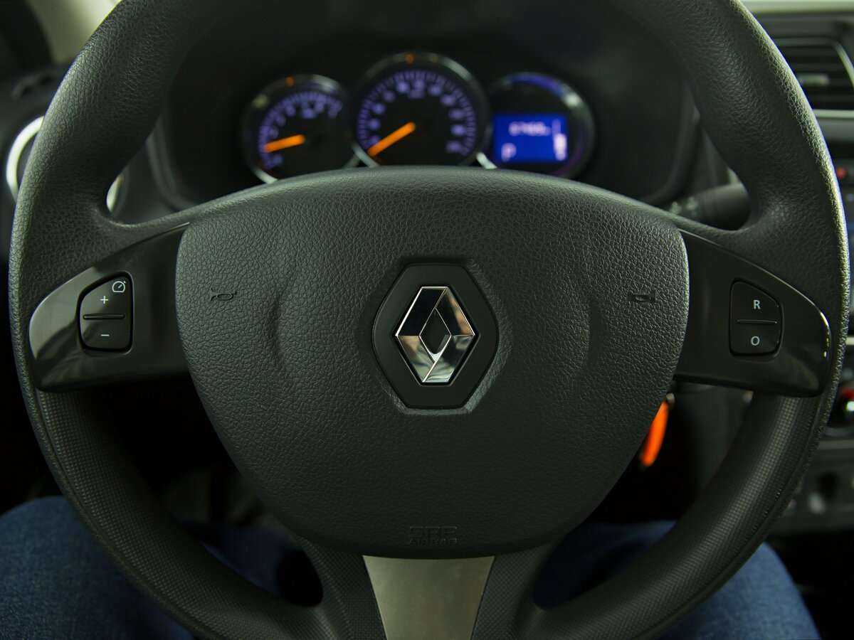 Купить Renault Logan с пробегом. Фото: #9