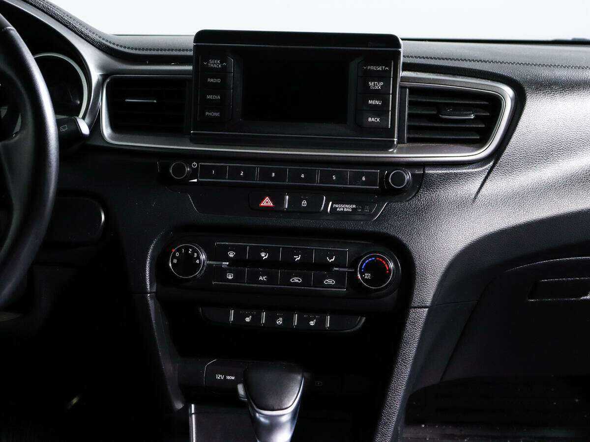 Купить Kia Ceed с пробегом. Фото: #10