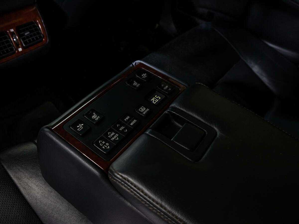 Купить Toyota Camry с пробегом. Фото: #19