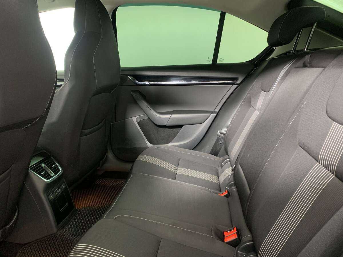 Купить Skoda Octavia с пробегом. Фото: #15