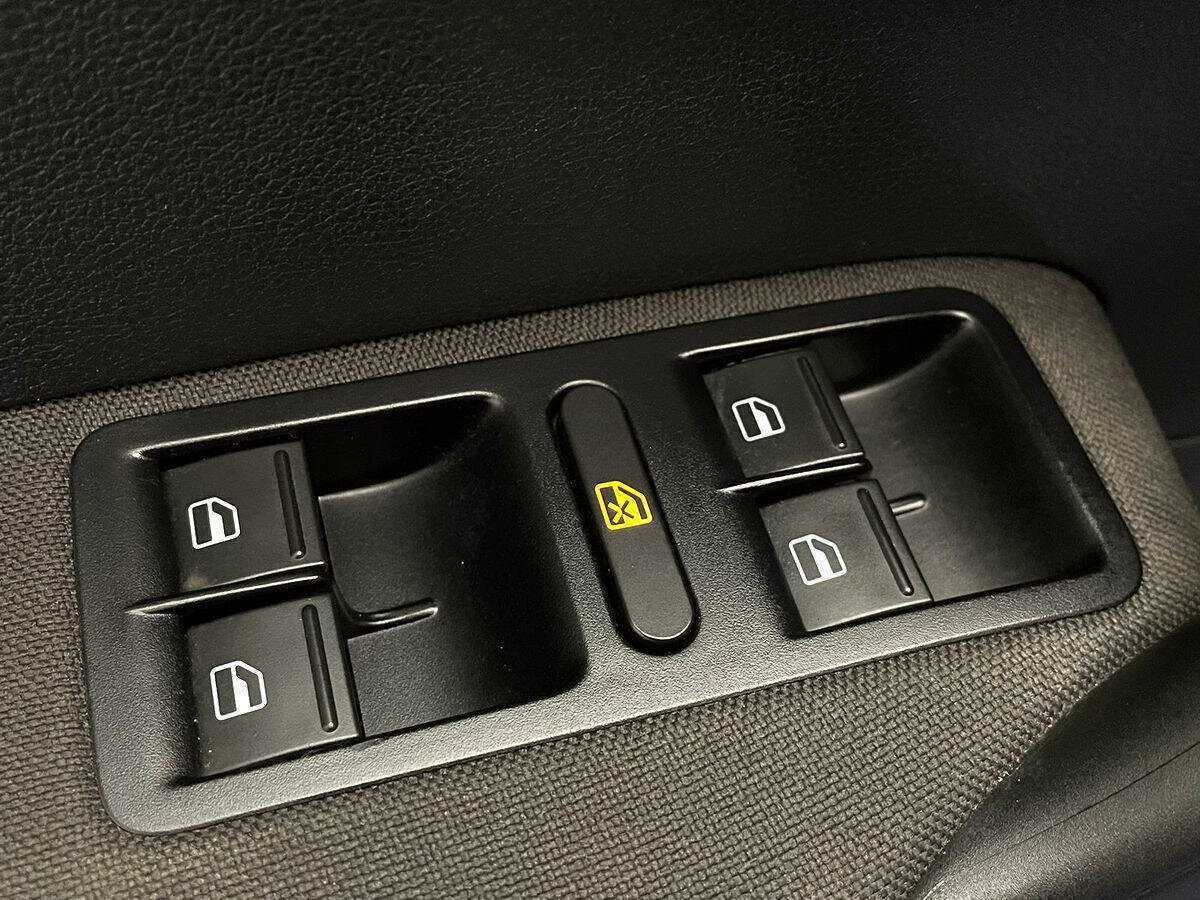 Купить Volkswagen Polo с пробегом. Фото: #11