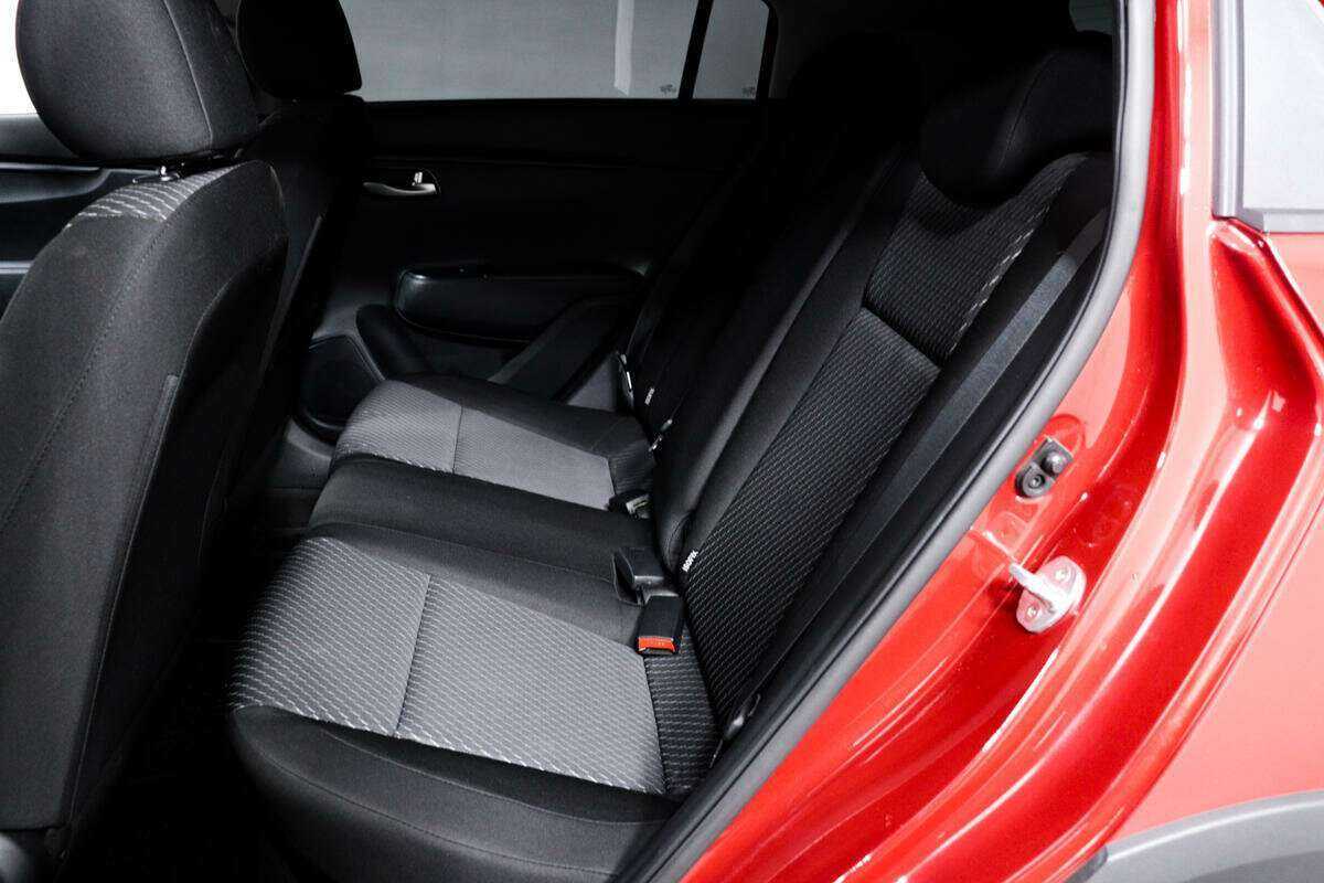 Купить Kia Rio с пробегом. Фото: #11