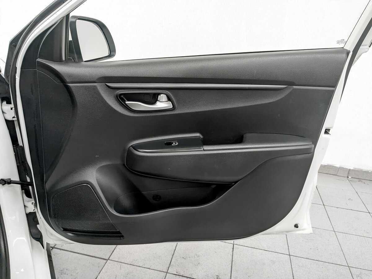 Купить Kia Rio с пробегом. Фото: #23