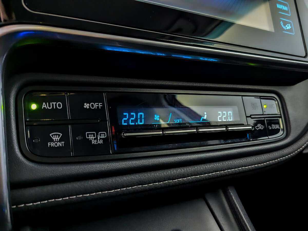 Купить Toyota Corolla с пробегом. Фото: #23