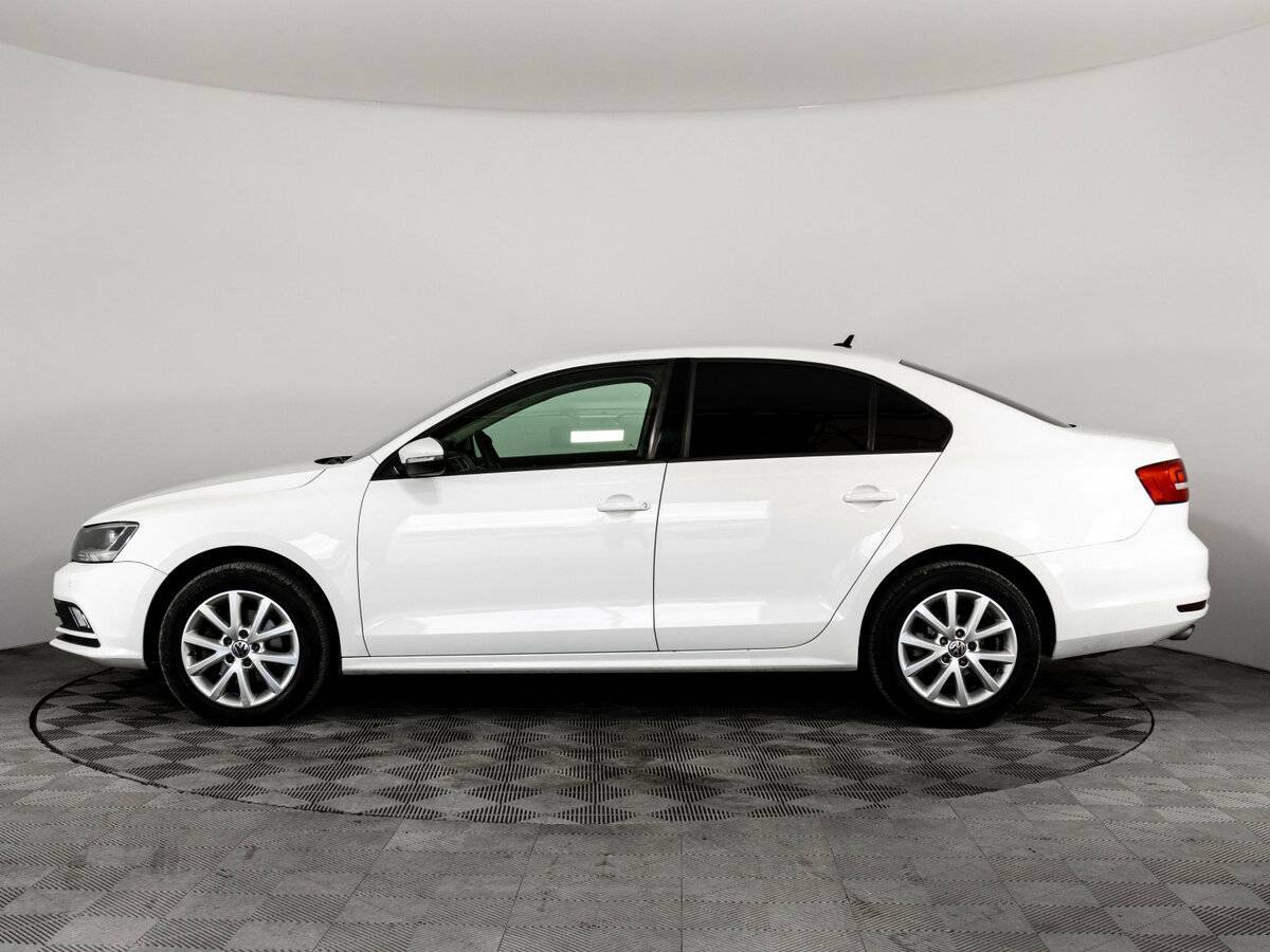 Купить Volkswagen Jetta с пробегом. Фото: #7