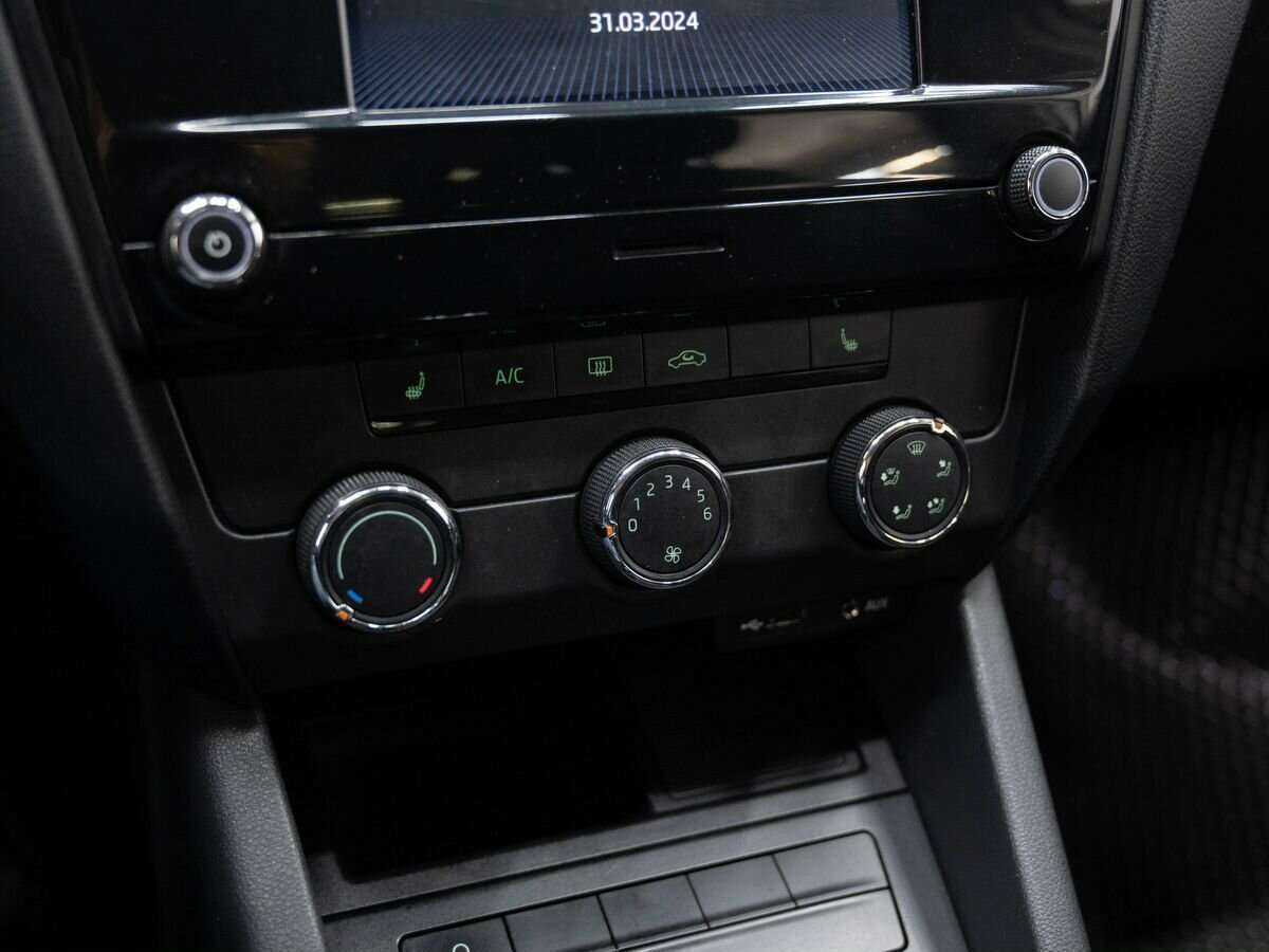 Купить Skoda Octavia с пробегом. Фото: #18
