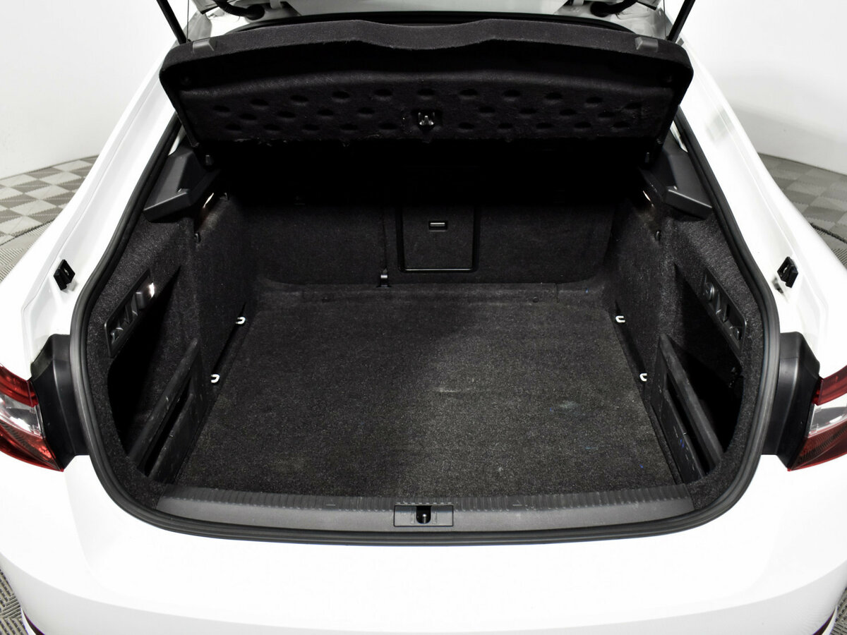 Купить Skoda Superb с пробегом. Фото: #17