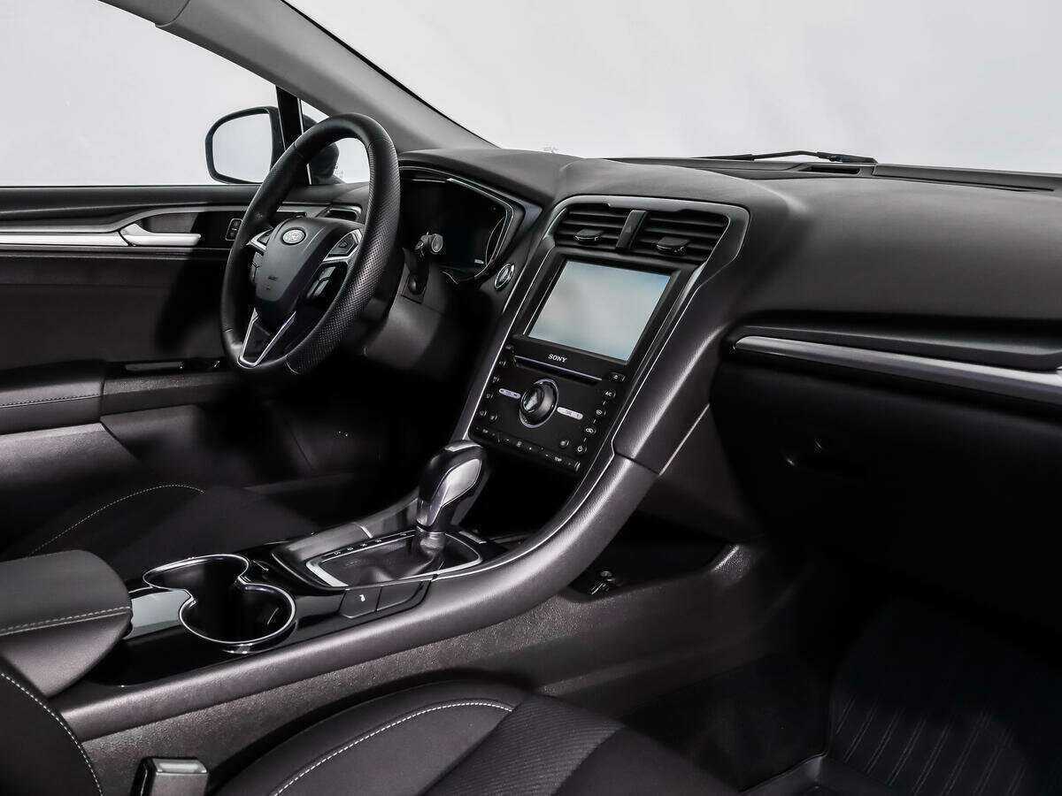 Купить Ford Mondeo с пробегом. Фото: #11