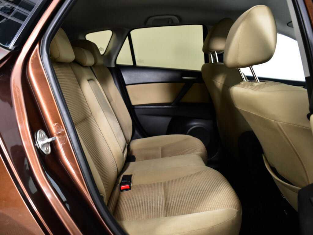 Купить Mazda 3 с пробегом. Фото: #9