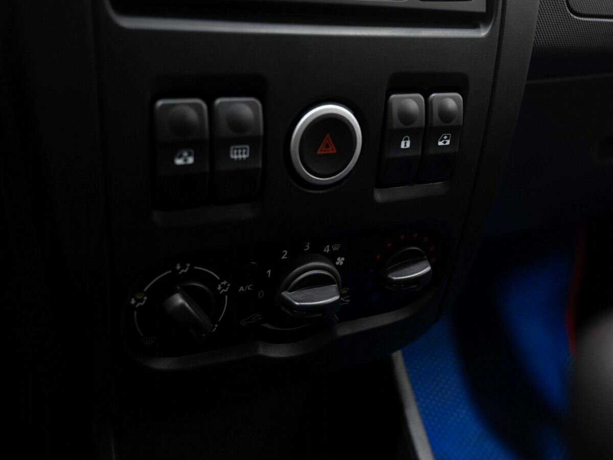 Купить Lada (ВАЗ) Largus с пробегом. Фото: #18