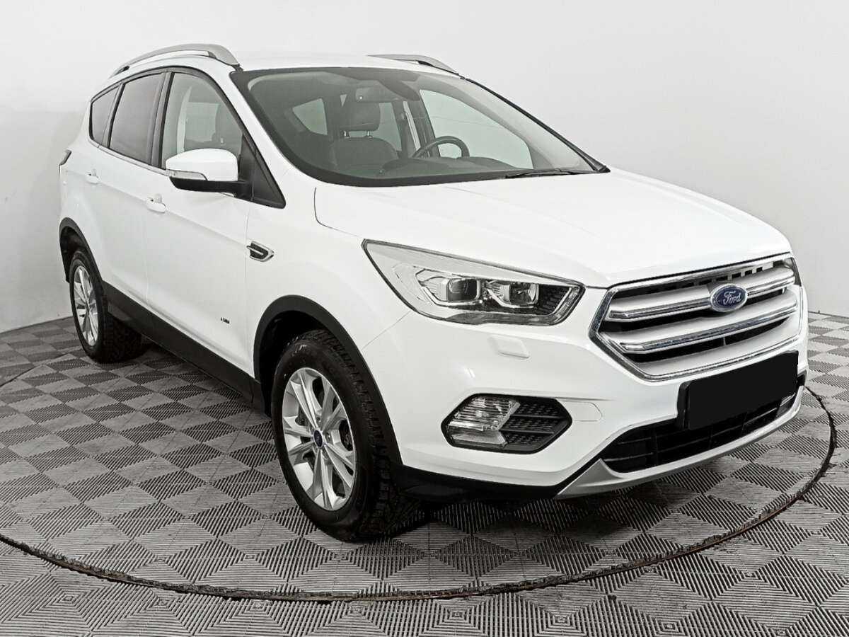Купить Ford Kuga с пробегом. Фото: #2