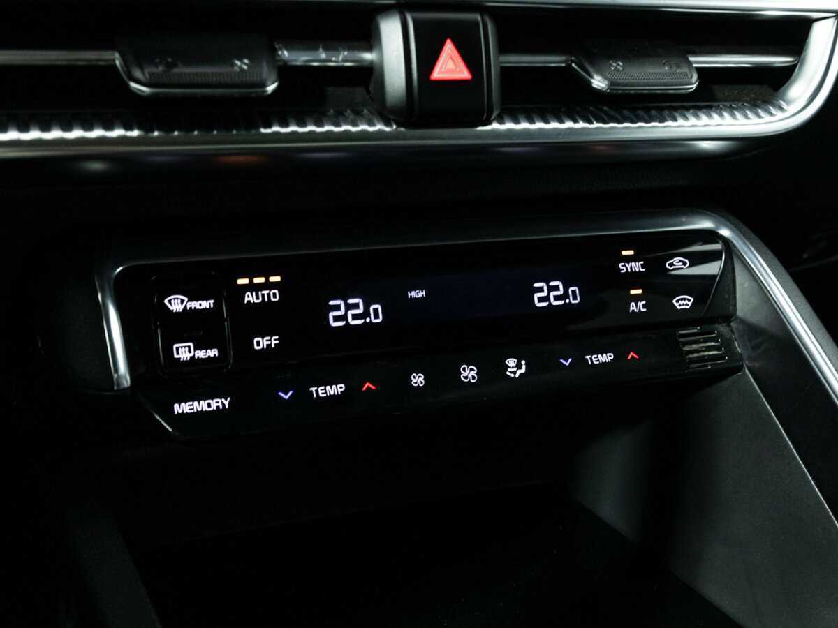 Купить Kia K5 с пробегом. Фото: #21