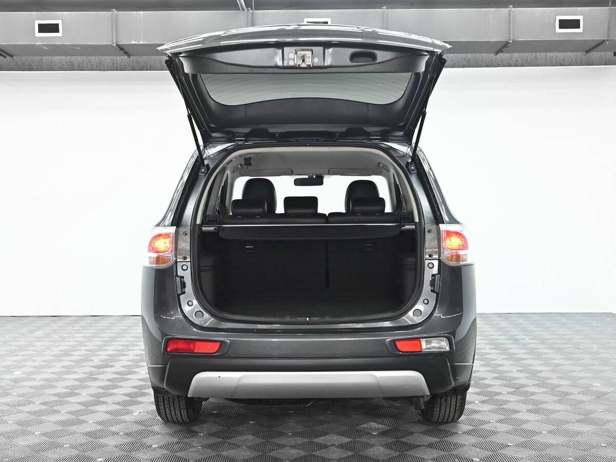 Купить Mitsubishi Outlander с пробегом. Фото: #4