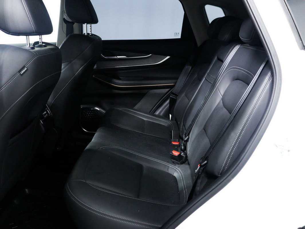 Купить EXEED LX с пробегом. Фото: #11