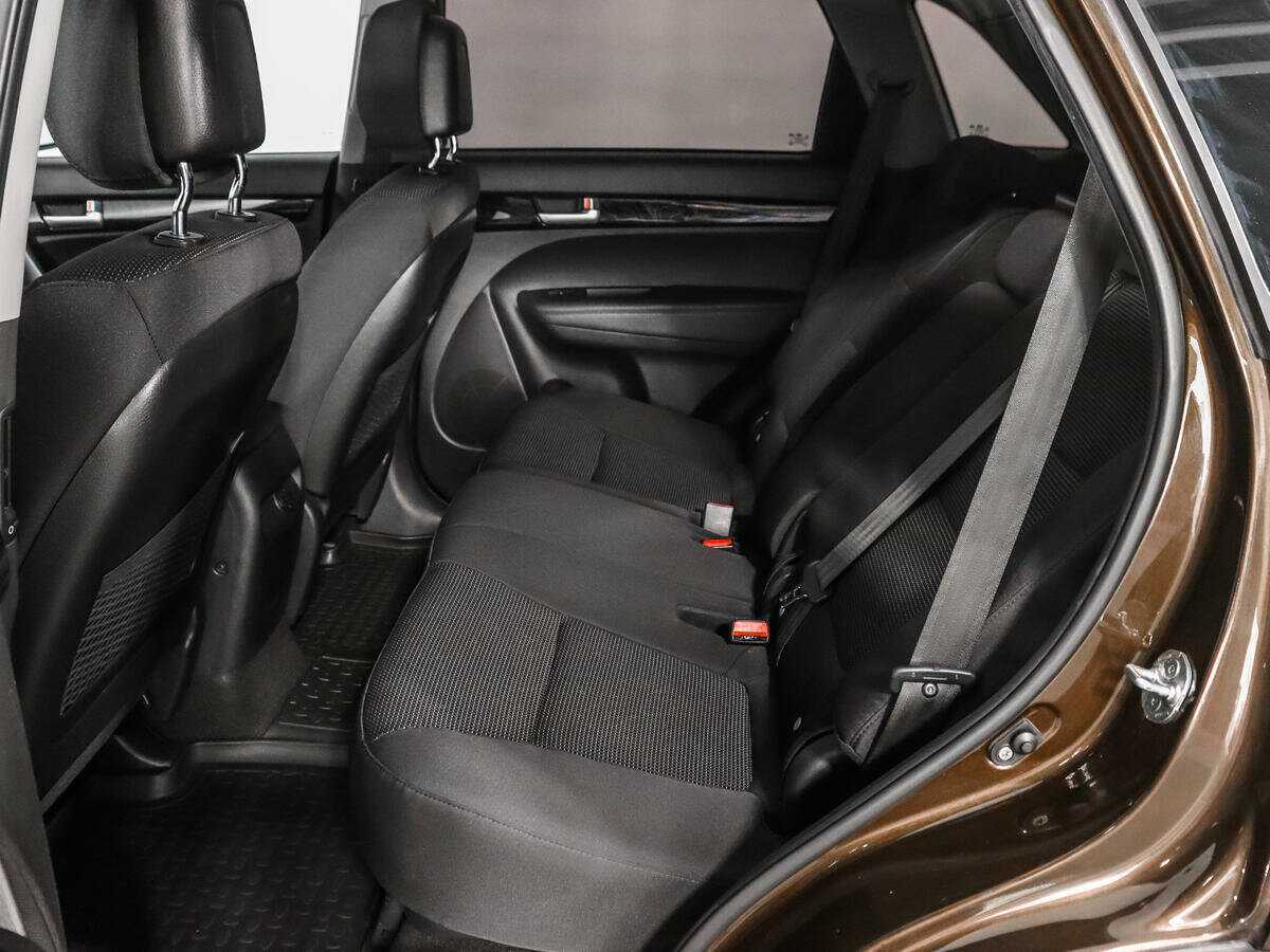 Купить Kia Sorento с пробегом. Фото: #9