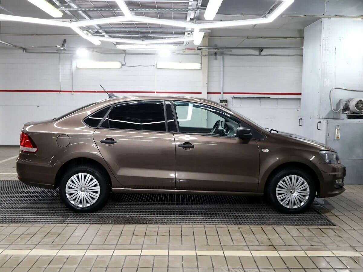 Купить Volkswagen Polo с пробегом. Фото: #1