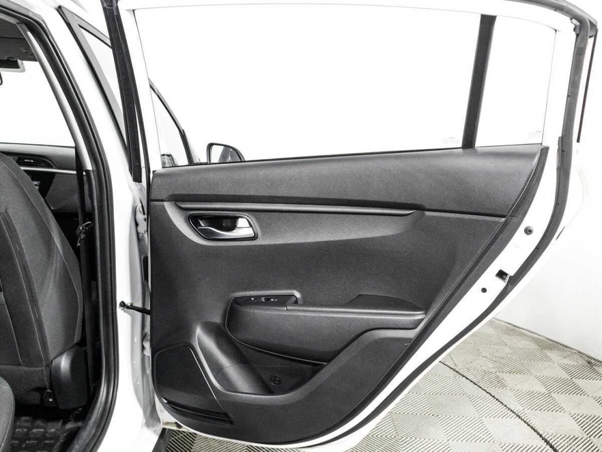 Купить Kia Rio с пробегом. Фото: #24