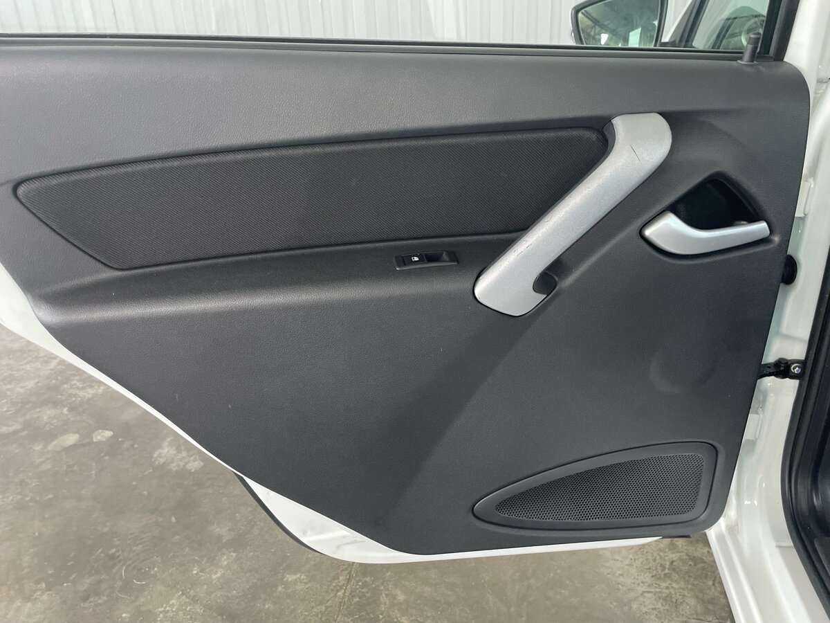 Купить Lada (ВАЗ) Granta с пробегом. Фото: #17