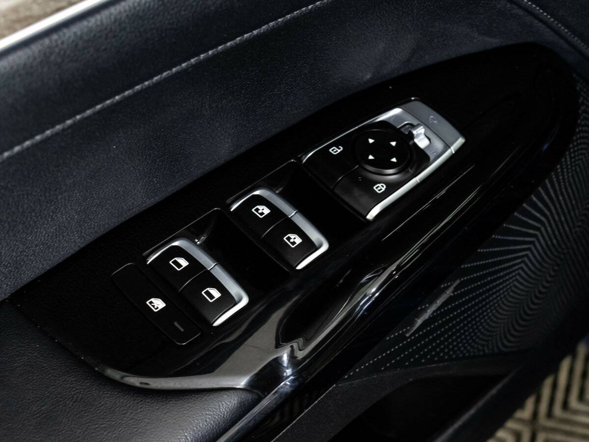 Купить Kia K5 с пробегом. Фото: #22