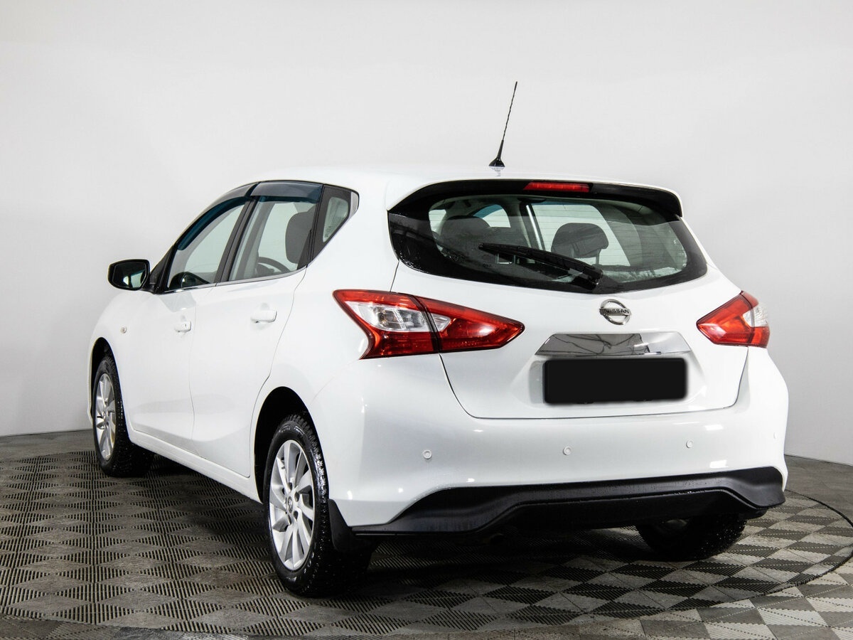 Купить Nissan Tiida с пробегом. Фото: #5