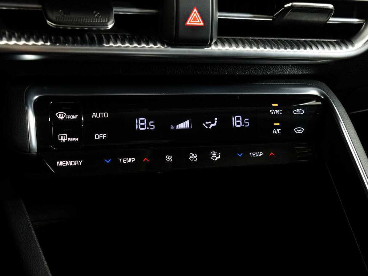 Купить Kia K5 с пробегом. Фото: #14