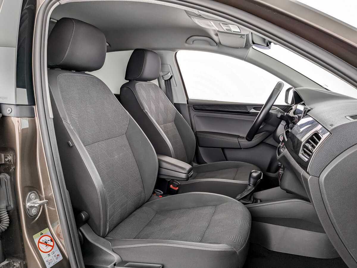 Купить Volkswagen Polo с пробегом. Фото: #18