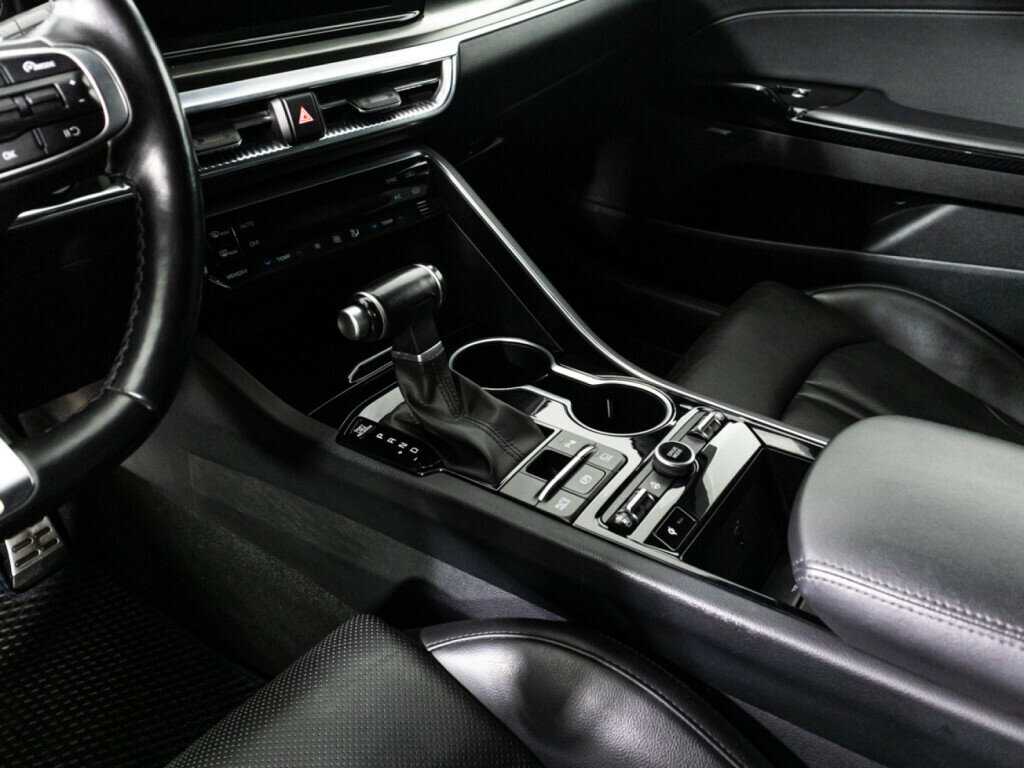 Купить Kia K5 с пробегом. Фото: #18