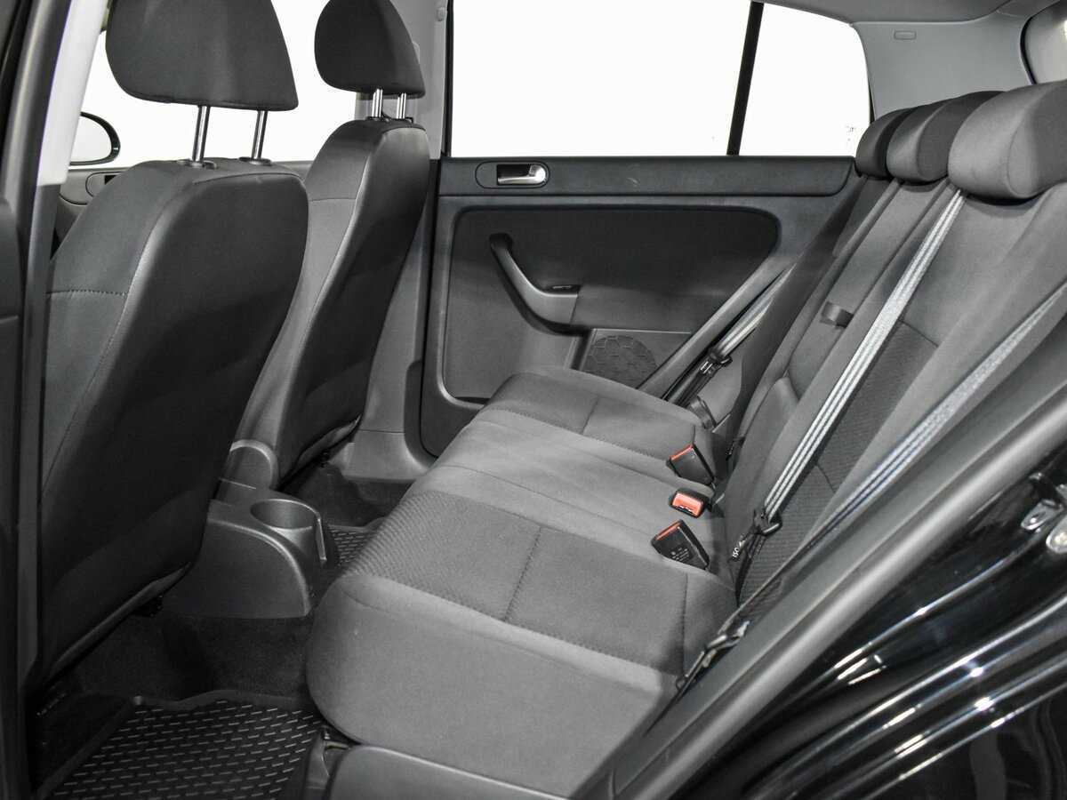 Купить Volkswagen Golf Plus с пробегом. Фото: #11