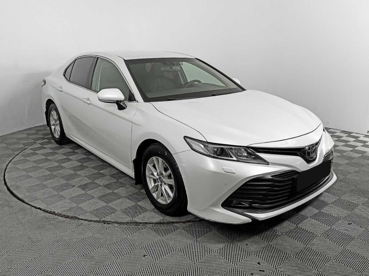 Купить Toyota Camry с пробегом. Фото: #2
