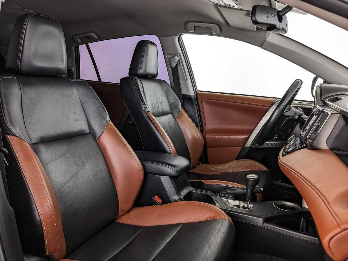 Купить Toyota RAV4 с пробегом. Фото: #19