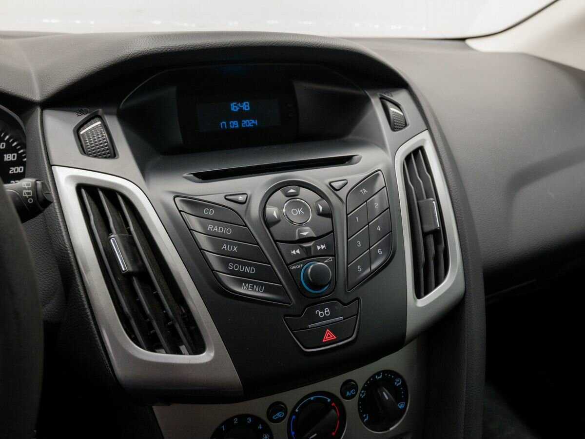 Купить Ford Focus с пробегом. Фото: #19