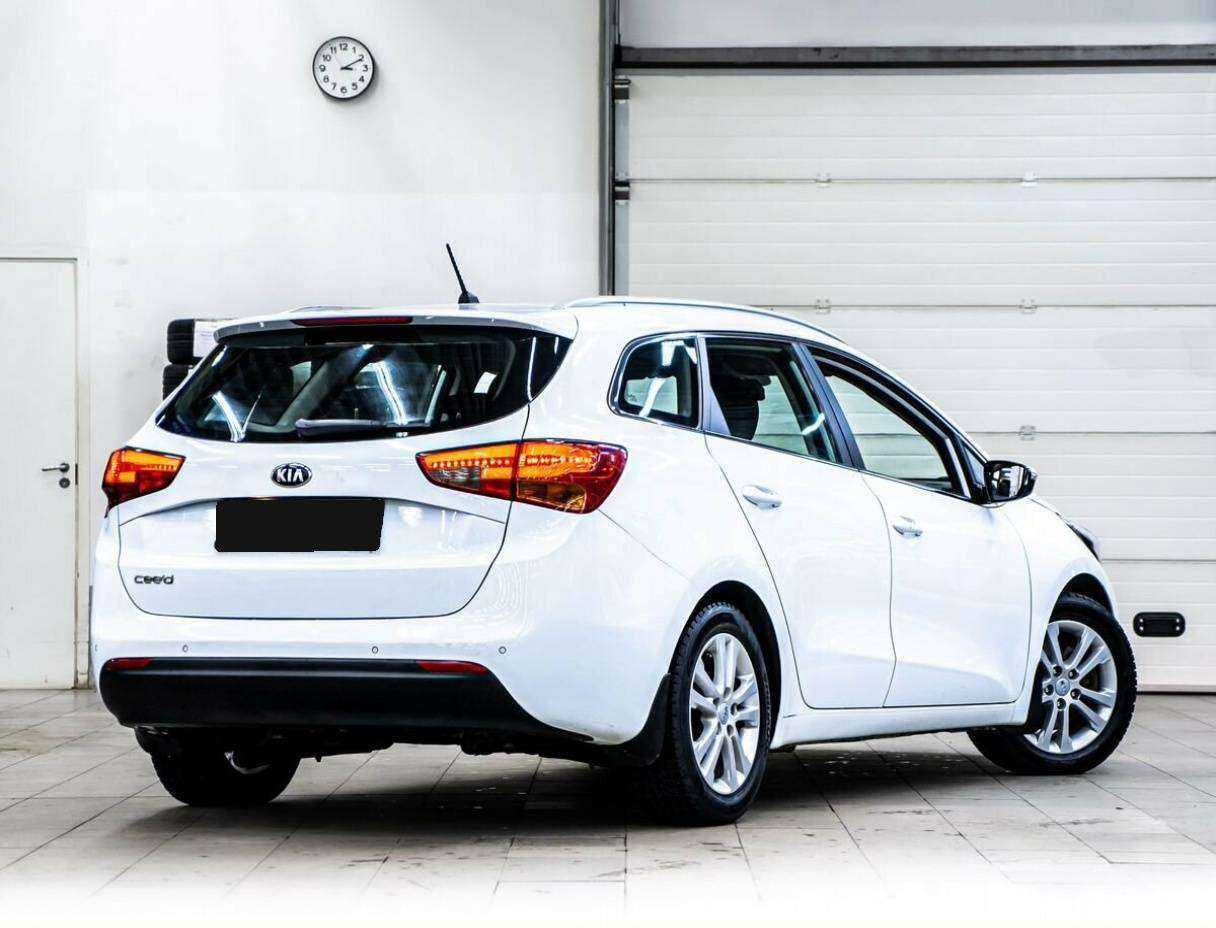 Купить Kia Ceed с пробегом. Фото: #2