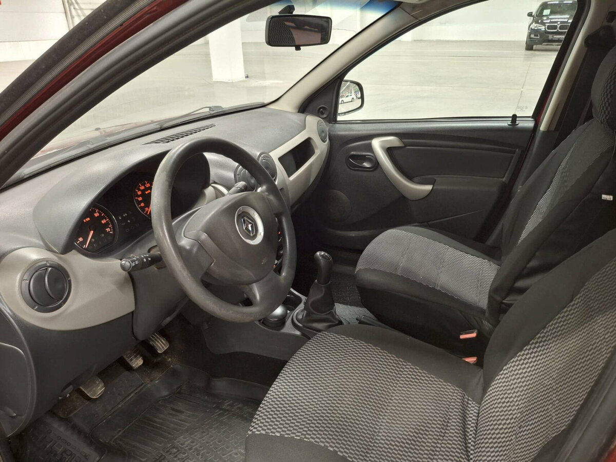 Купить Renault Sandero с пробегом. Фото: #15